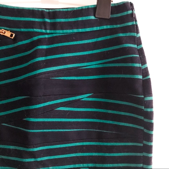 Stripe Mini Skirt LIKE NEW - Picture 4 of 13